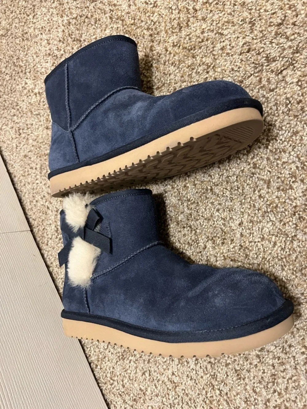 NWOT Koolaburra Navy Suede Shearling Ankle Boots